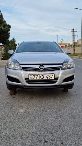 Opel Astra 2010, 200,000 km - 1.3 l - Bakı