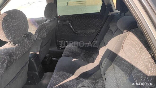 Opel Vectra 1995, 350,000 km - 2.0 l - Salyan