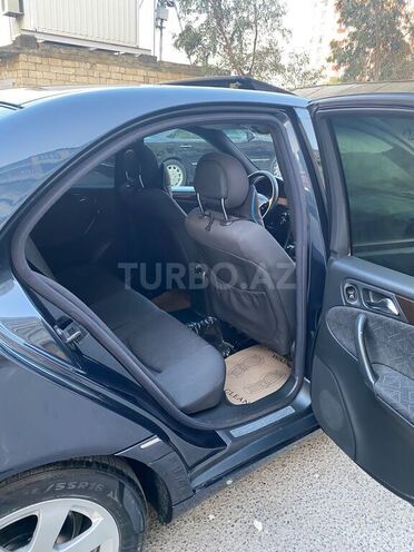 Mercedes C 220 2002, 350,000 km - 2.2 l - Bakı