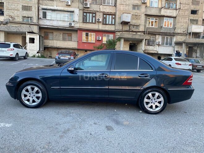Mercedes C 220 2002, 350,000 km - 2.2 l - Bakı
