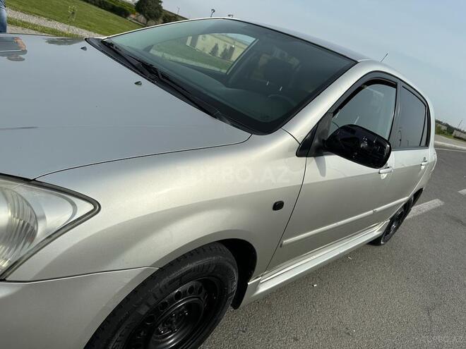 Toyota Corolla 2005, 241,505 km - 1.4 l - Bakı