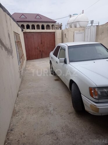 Mercedes E 230 1990, 290,000 km - 2.3 л - Bakı