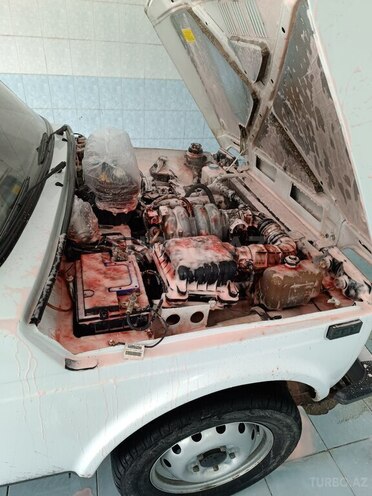 LADA (VAZ) Niva 2013, 200,000 km - 1.7 l - İsmayıllı