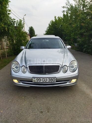 Mercedes E 260 2003, 275,000 km - 2.6 l - Sabirabad