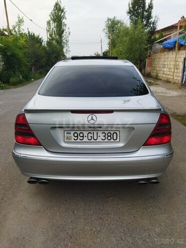 Mercedes E 260 2003, 275,000 km - 2.6 l - Sabirabad