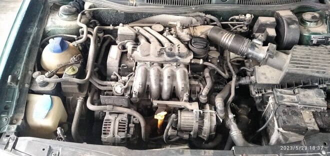 Volkswagen Bora 1999, 257,807 km - 1.6 л - Gəncə