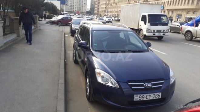Kia Ceed 2008, 377,000 km - 1.6 l - Bakı