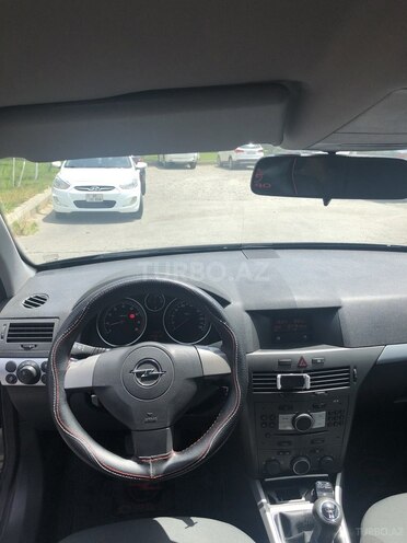 Opel Astra 2006, 177,000 km - 1.4 l - Bakı