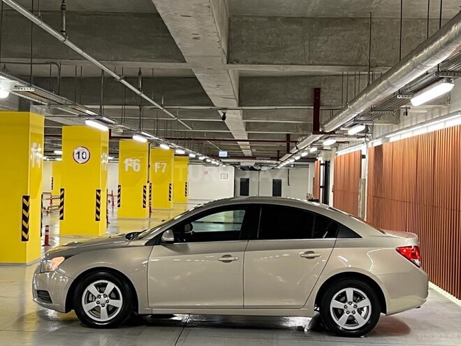 Chevrolet Cruze 2011, 285,000 km - 1.4 l - Gəncə