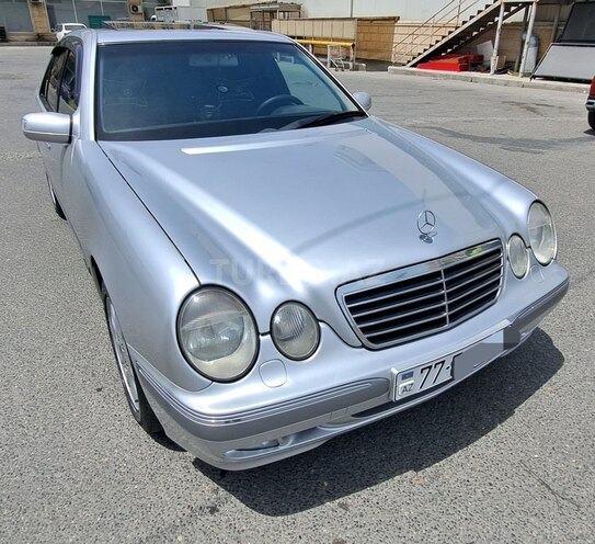 Mercedes E 280 2001, 226,500 km - 2.8 l - Bakı