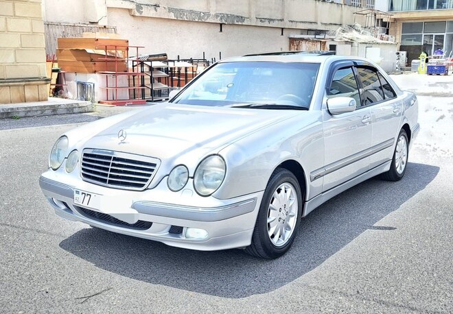 Mercedes E 280 2001, 226,500 km - 2.8 l - Bakı