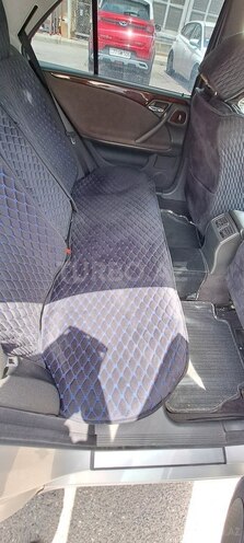 Mercedes E 280 2001, 226,500 km - 2.8 l - Bakı
