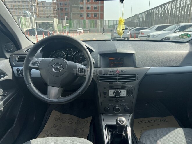 Opel Astra 2005, 288,000 km - 1.4 l - Bakı