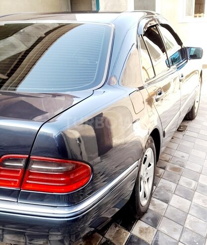 Mercedes E 220 1998, 426,000 km - 2.2 l - Bakı