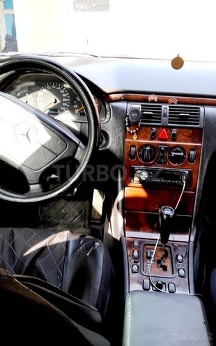 Mercedes E 220 1998, 426,000 km - 2.2 l - Bakı