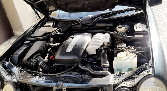 Mercedes E 220 1998, 426,000 km - 2.2 l - Bakı