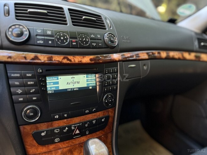 Mercedes E 220 2005, 185,376 km - 2.2 l - Bakı