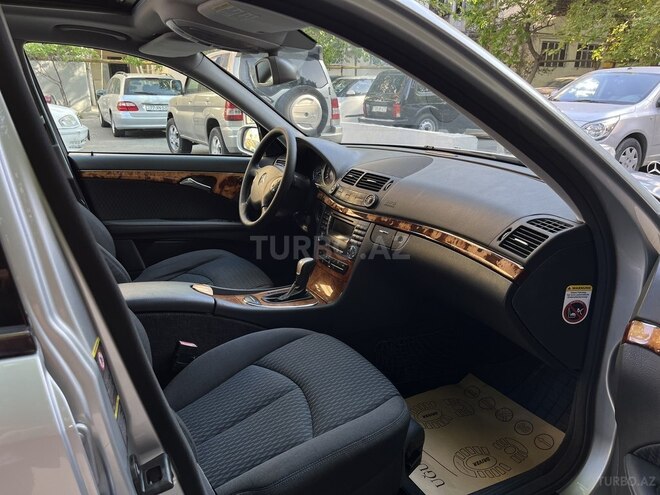 Mercedes E 220 2005, 185,376 km - 2.2 l - Bakı