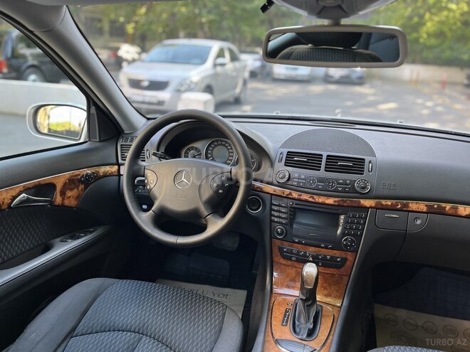 Mercedes E 220 2005, 185,376 km - 2.2 l - Bakı
