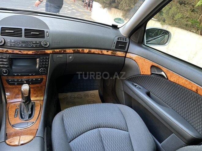 Mercedes E 220 2005, 185,376 km - 2.2 l - Bakı