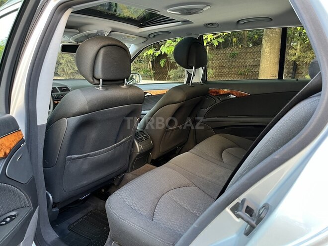 Mercedes E 220 2005, 185,376 km - 2.2 l - Bakı