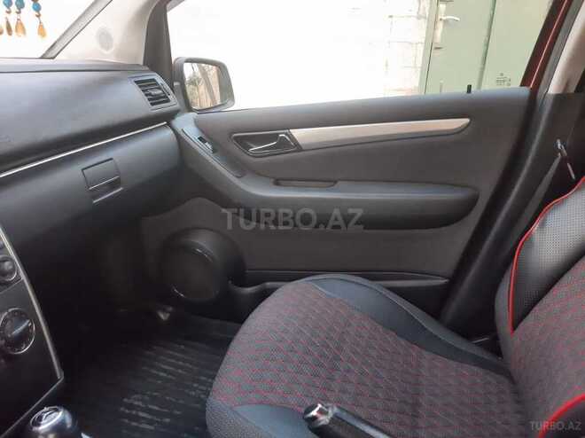 Mercedes B 180 2010, 153,620 km - 1.7 l - Bakı