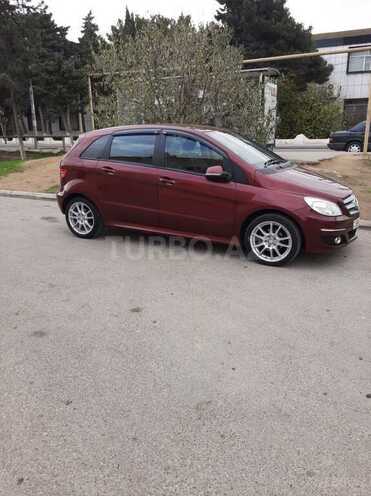 Mercedes B 180 2010, 153,620 km - 1.7 l - Bakı