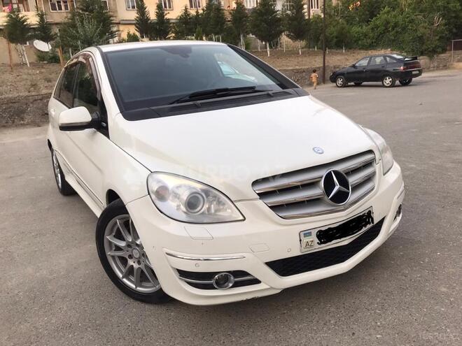 Mercedes B 170 2009, 174,000 km - 1.7 л - Sumqayıt