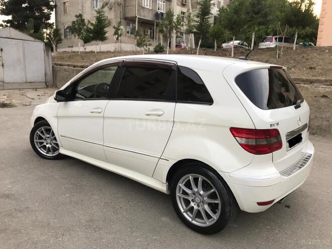 Mercedes B 170 2009, 174,000 km - 1.7 л - Sumqayıt