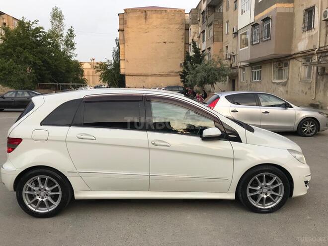 Mercedes B 170 2009, 174,000 km - 1.7 л - Sumqayıt