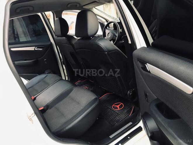 Mercedes B 170 2009, 174,000 km - 1.7 л - Sumqayıt