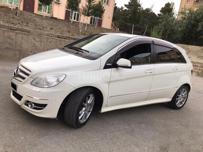 Mercedes B 170 2009, 174,000 km - 1.7 л - Sumqayıt