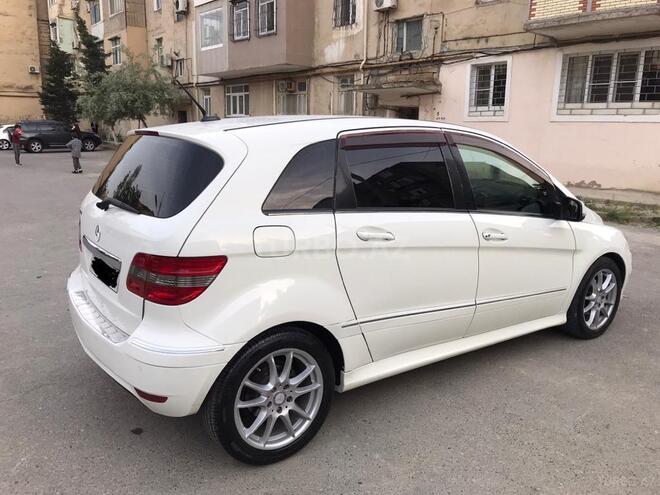 Mercedes B 170 2009, 174,000 km - 1.7 л - Sumqayıt