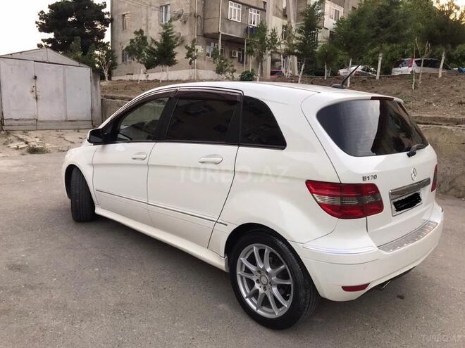Mercedes B 170 2009, 174,000 km - 1.7 л - Sumqayıt