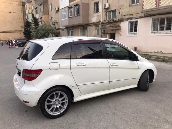 Mercedes B 170 2009, 174,000 km - 1.7 л - Sumqayıt