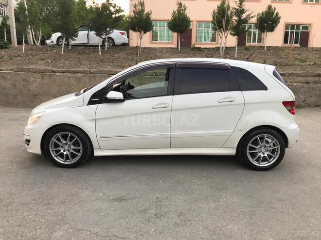 Mercedes B 170 2009, 174,000 km - 1.7 л - Sumqayıt