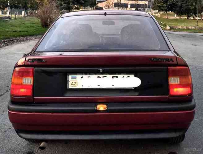 Opel Vectra 1992, 365,000 km - 2.0 l - Zaqatala
