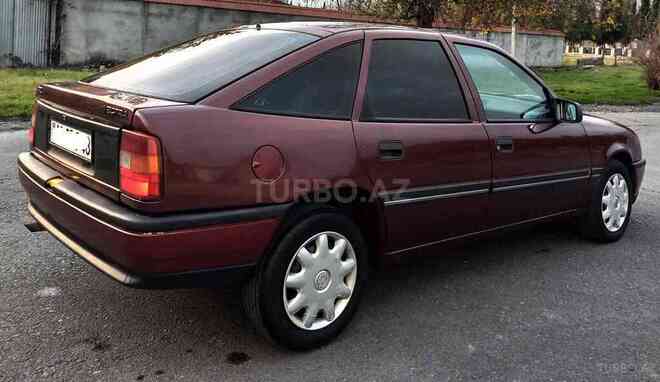 Opel Vectra 1992, 365,000 km - 2.0 l - Zaqatala