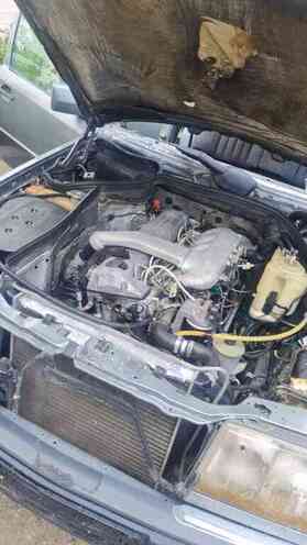 Mercedes E 300 1992, 362,589 km - 3.0 l - Füzuli