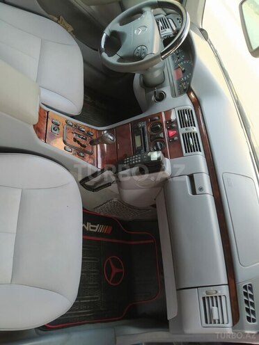 Mercedes E 240 2001, 356,813 km - 2.4 л - Sumqayıt