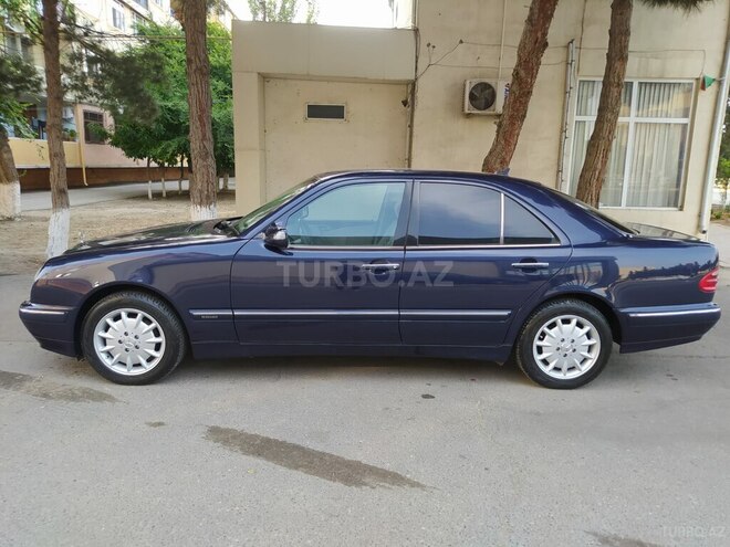 Mercedes E 240 2001, 356,813 km - 2.4 л - Sumqayıt