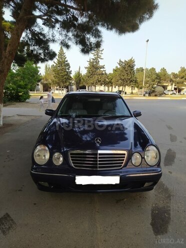 Mercedes E 240 2001, 356,813 km - 2.4 л - Sumqayıt
