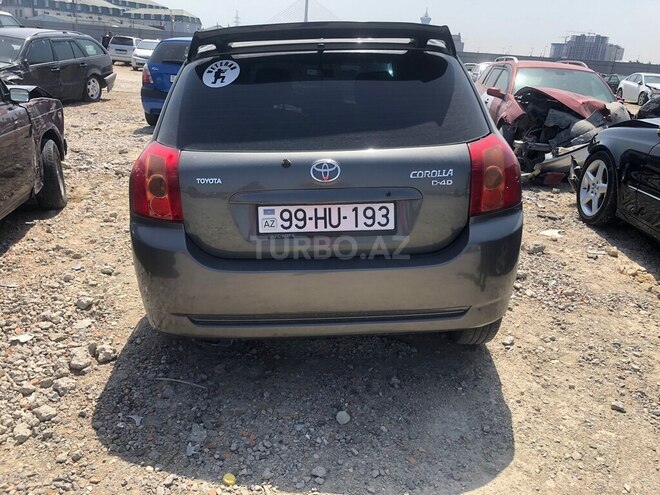 Toyota Corolla 2005, 250,000 km - 1.4 l - Bakı