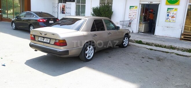 Mercedes E 230 1990, 620,000 km - 2.3 л - Bakı
