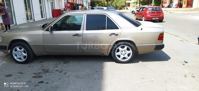 Mercedes E 230 1990, 620,000 km - 2.3 л - Bakı