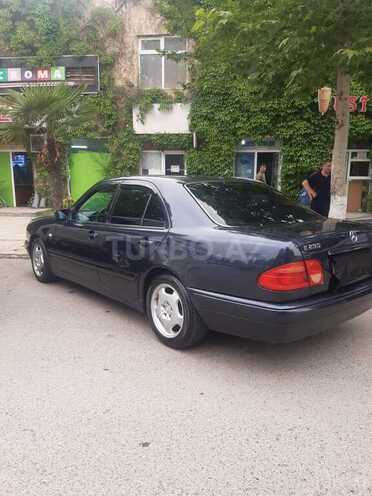 Mercedes E 230 1996, 287,569 km - 2.3 l - Bakı