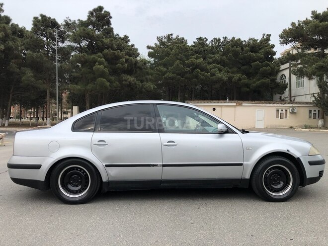 Volkswagen Passat 2003, 261,000 km - 1.8 л - Bakı