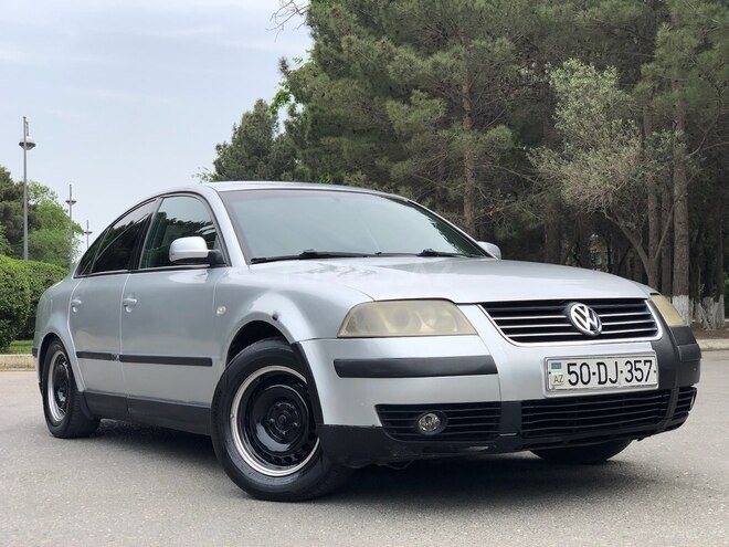 Volkswagen Passat 2003, 261,000 km - 1.8 л - Bakı
