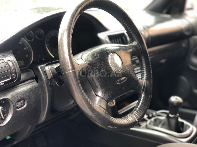 Volkswagen Passat 2003, 261,000 km - 1.8 л - Bakı