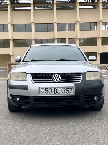 Volkswagen Passat 2003, 261,000 km - 1.8 л - Bakı